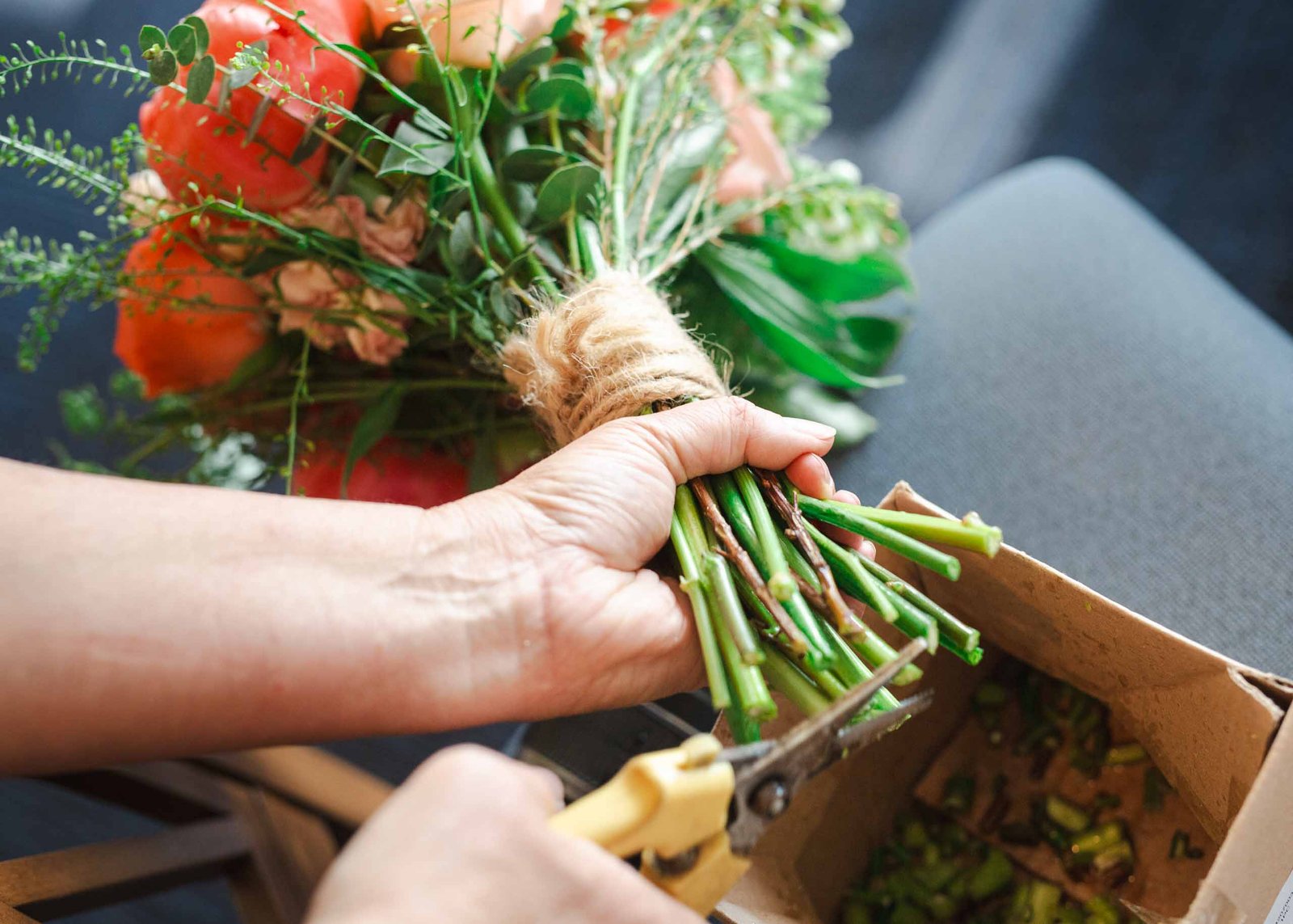 florist trimming flowers